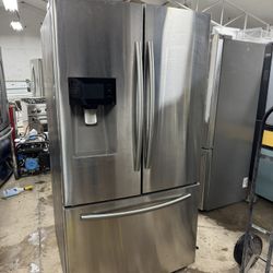 SAMSUNG REFRIGERATOR 