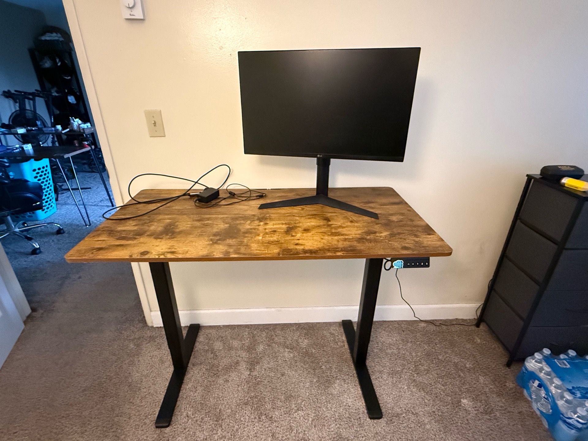 Height adjustable table