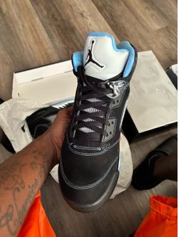 Jordan 5 Black Carolina size 10