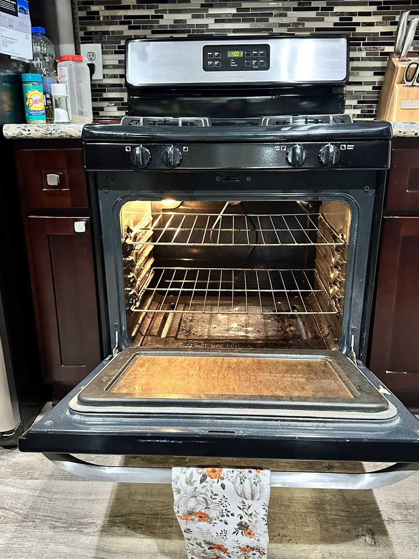 Frigidaire Gas Stove for Sale in Fresno, CA OfferUp