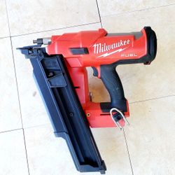 Milwaukee FUEL 18V Framing Nailer