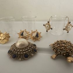 Gold Tone Costume Jewelry 5 Pieces Brooch, Turtle, Nautical