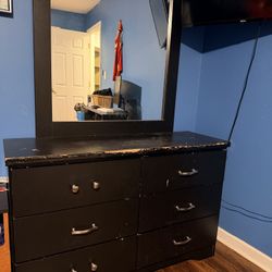 FREE DRESSER