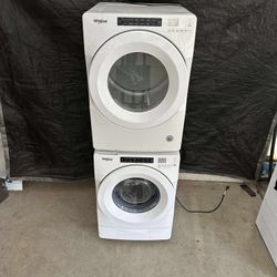 Whirlpool Washer And Gas Dryer Laundry Set