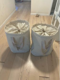 2 large laundry bags (110 liters each)