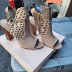 Taupe Summer Heels Size 11