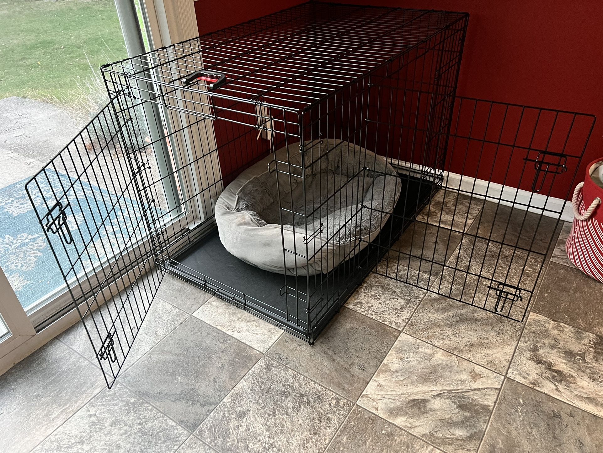 Crate  W/ 2 Doors - 36in - Gently Used