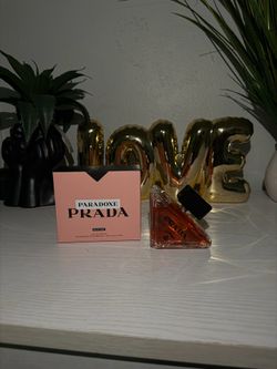 Prad* perfume