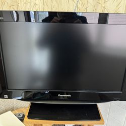 Used 26" Panasonic TV - Model TC26LX85