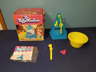 1974 The Taffy Machine in Good used Condition Kenner
