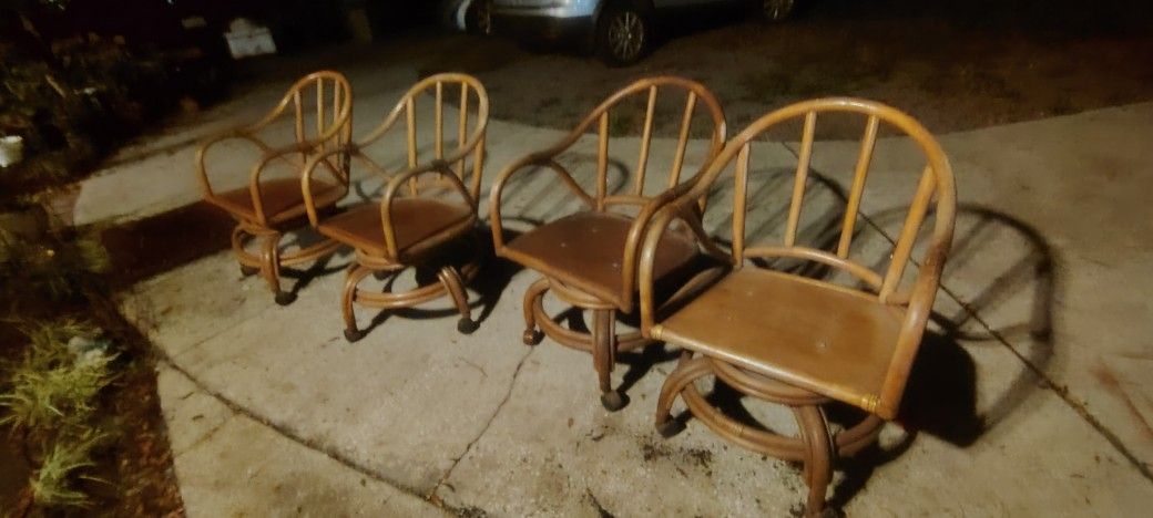 Set Of 4 Bamboo Lounge Chairs 