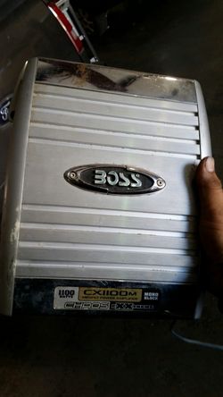 AMPLIFIER BOSS 1100 WATTS