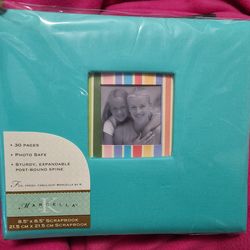 8.5x8.5 scrapbook with cover insert NEW