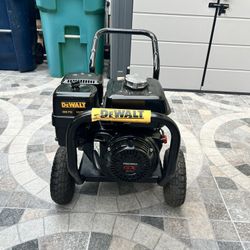 Dewalt 3800 PSI Pressure Washer – Honda Engine