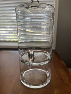 Artland 2 Gallon Glass Beverage Dispenser