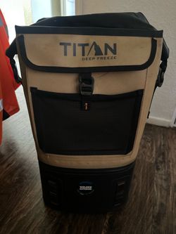 Titan by Arctic Zone Deep Freeze Welded Backpack Cooler