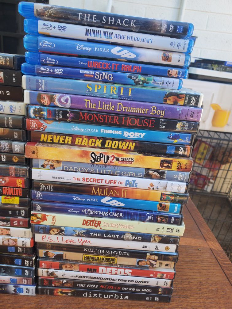 122 Movie Lot. Mostly DVDs but a few Blu-ray.