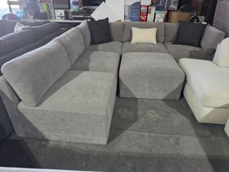 Modular sectional