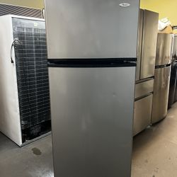 Whirlpool Apartment Size 18 Cu Ft Top Freezer Refrigerator 