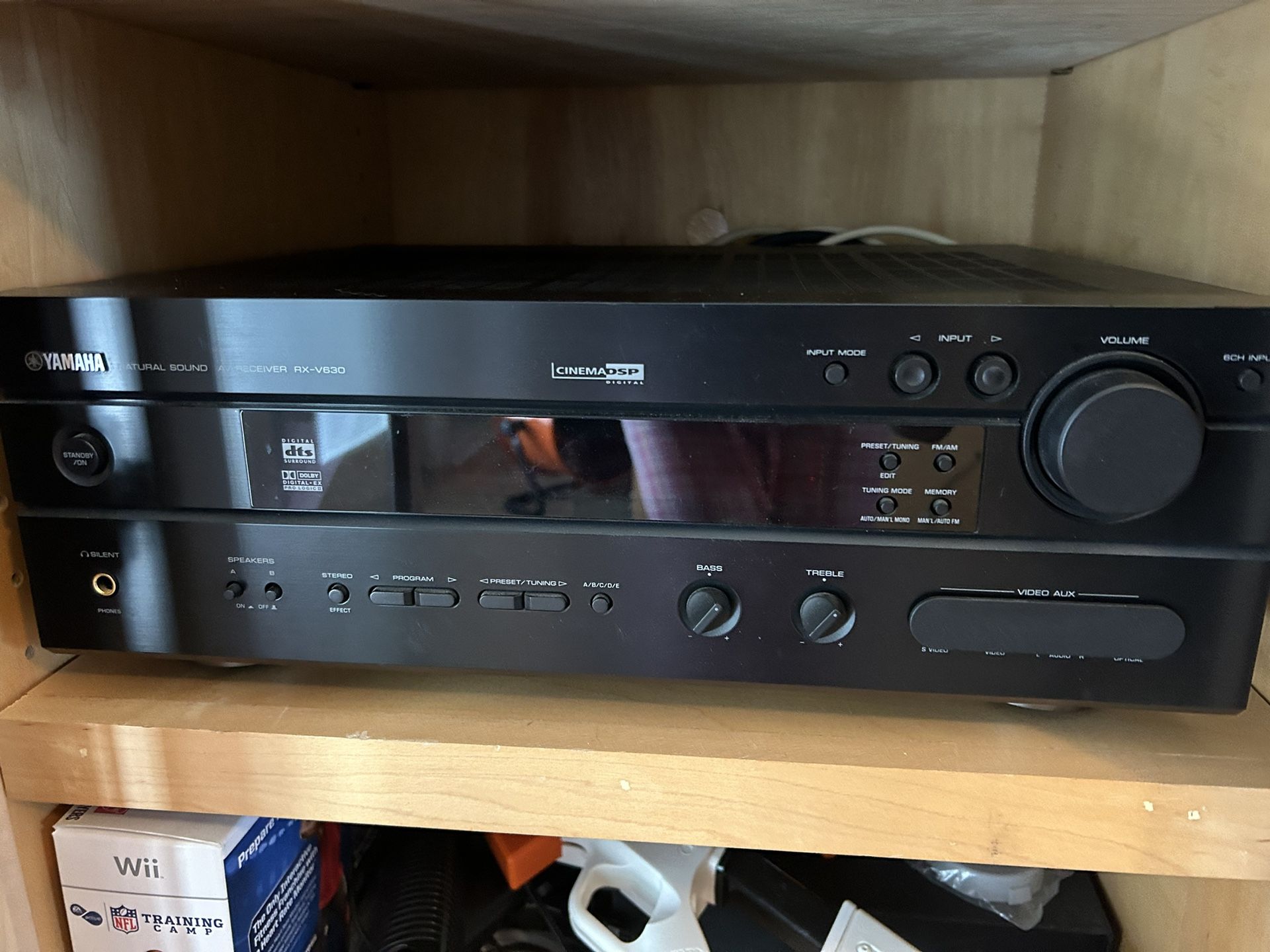 Yamaha Surround Sound Receiver And Speakers