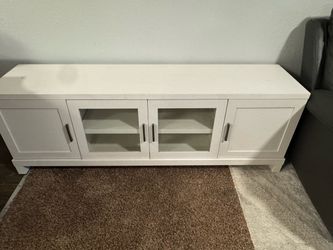 Can you fit a TV of up to 65 inches?