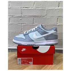  NIKE DUNK LOW (GS) TWO TONE GREY — Size 7Y
