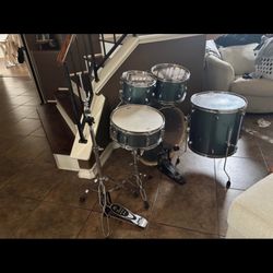 Pearl Export Drumset