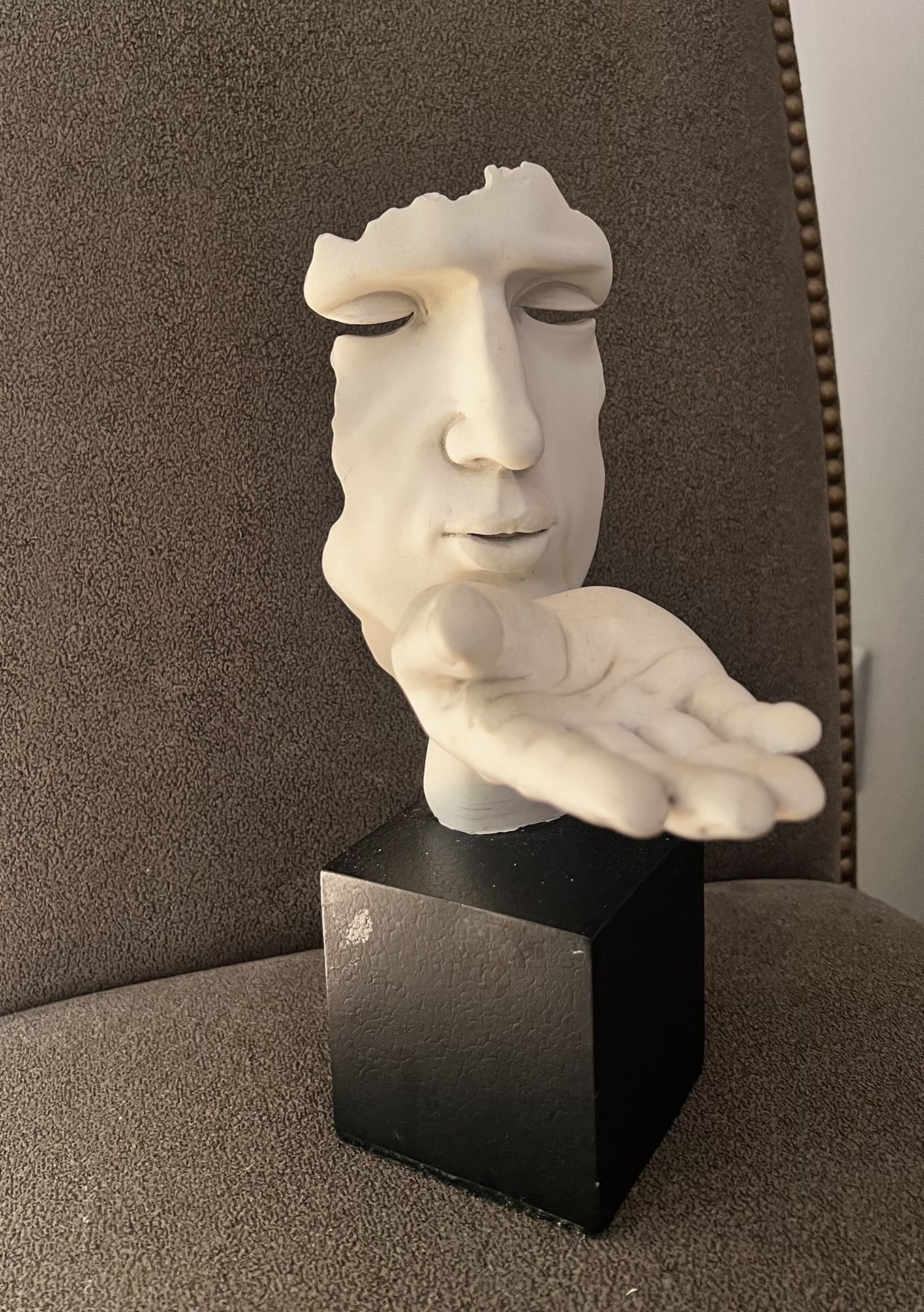 Blowing A Kiss Sculpture Statue