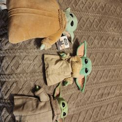 3 Baby Yoda ( The Child)