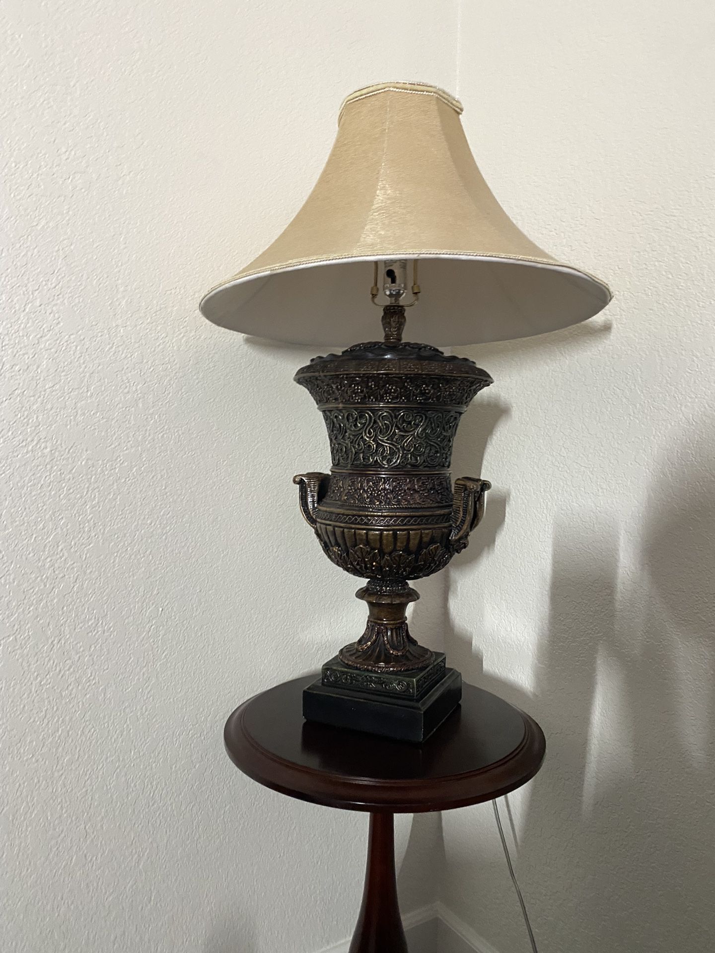 Antique Table Lamp With Carving Details