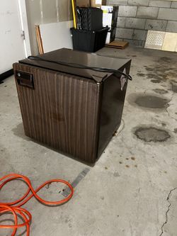 $20 Countertop Refrigerator