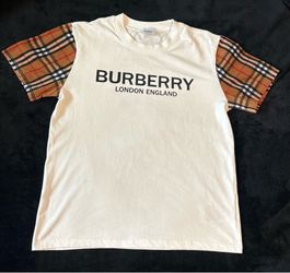 Burberry  T shirt
