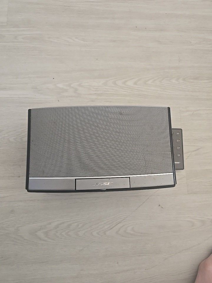 Bose SoundDock N123 Portable Music System iPod Dock