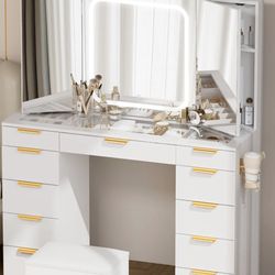 Makeup Vanity