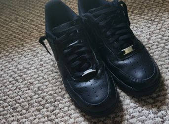 Nike Air Force 1 Low Triple Black Men’s 8.5 | Classic Everyday Style