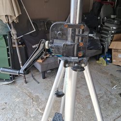 Estoy Vendiendo Estos tripies para vocinas pesadas para events e iglesias  2 por Solo 290 dollares