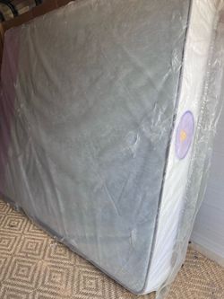 New Queen mattress