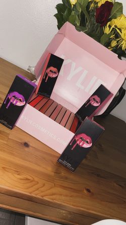 Kylie Cosmetics Matte Liquid Lipstick & Lip Liner Sets