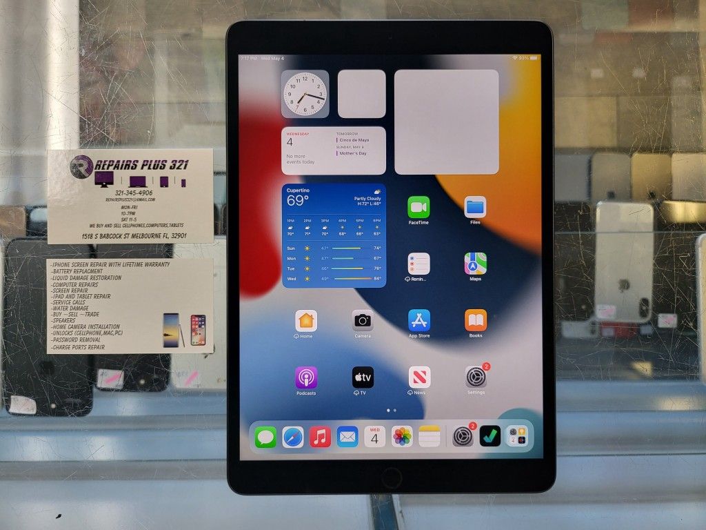 Unlocked Black iPad Air 3 256gb 10.5" LTE