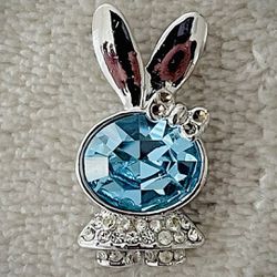 Swarovski Silver Bunny With Swiss Blue Topaz Stone