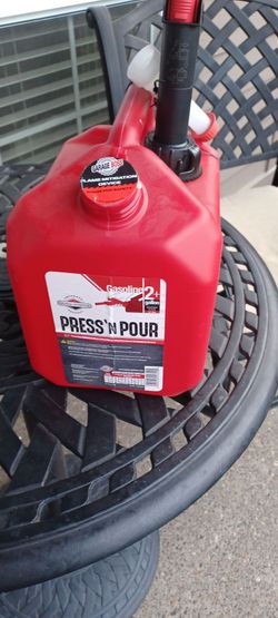 NewBriggs & Stratton 2+ Gallon Garageboss Press 'N Pour Gas Can | GB320 Red Fuel