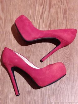 Red Jessica Simpson Platform heels New Sz 8.5
