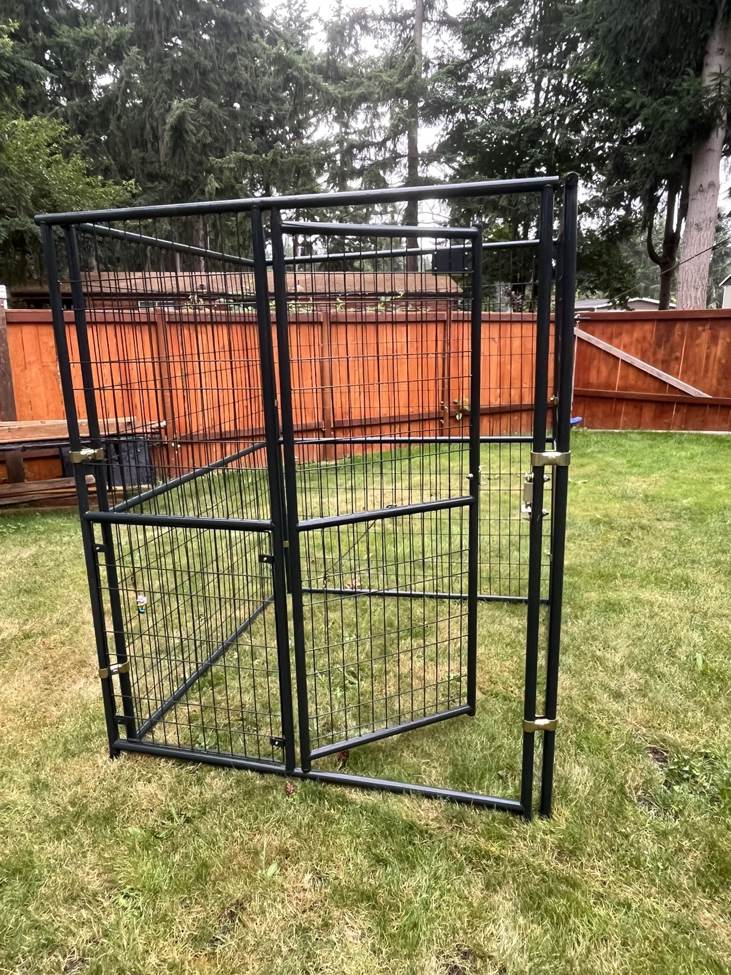 Retriever Kennel 10x10 for Sale in Sumner, WA OfferUp
