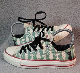 MCM Cat Low Converse Woman Sz 7 polka lined Chuck All Star
