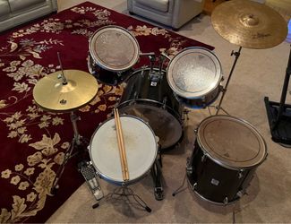 Percussion Plus drum set