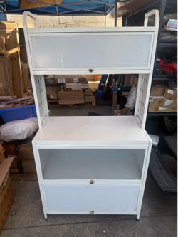 Kitchen storage cabinet