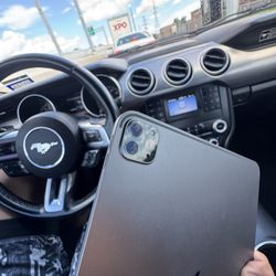 2022 I Pad Pro 4th Gen I Cloud Lock 