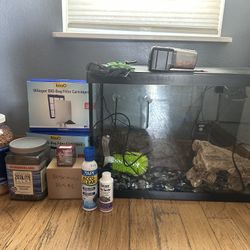 Turtle Aquarium 20 Gallon Tank and Accessories 