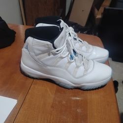 Limited Edition Jordan Bread 11s Size 12