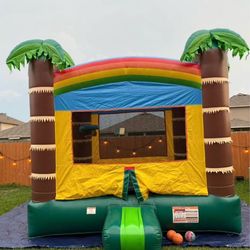 Bounce house / moon walk